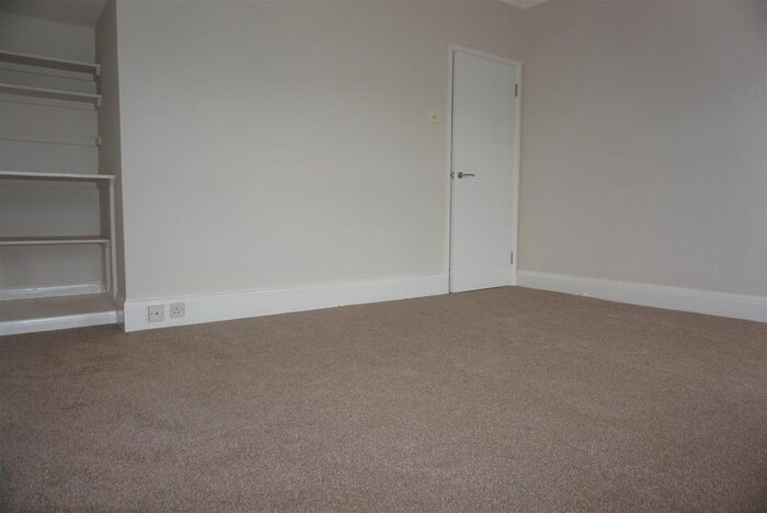 2 Bedroom Flat To Rent In Upper Wickham Lane, Welling, DA16