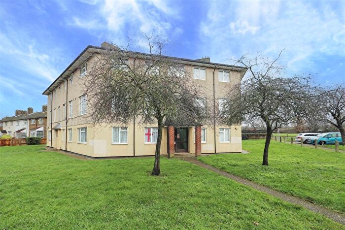 1 Bedroom Flat For Sale In Whitethorn Avenue, West Drayton, UB7
