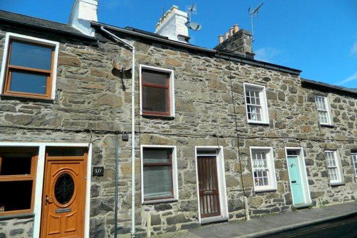 2 Bedroom Property To Rent In Upper Ala Road, Pwllheli, LL53