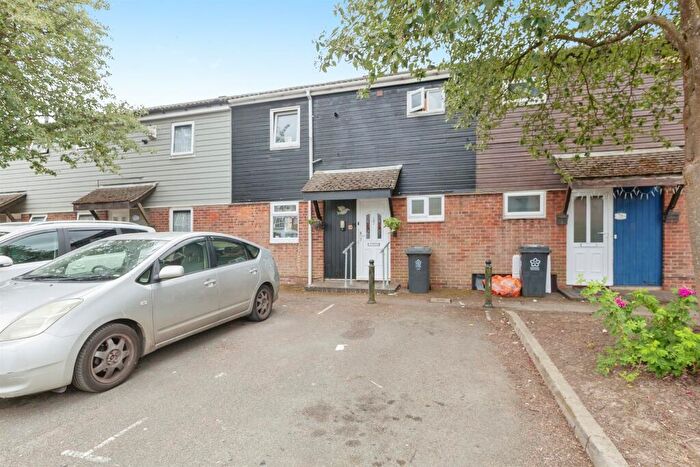 3 Bedroom Terraced House For Sale In Cross Hedge Close, Leicester, LE4