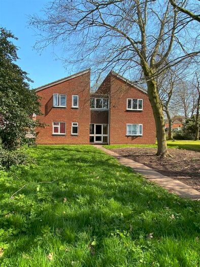 Studio To Rent In Newhall Farm Close, Sutton Coldfield, West Midlands, B76