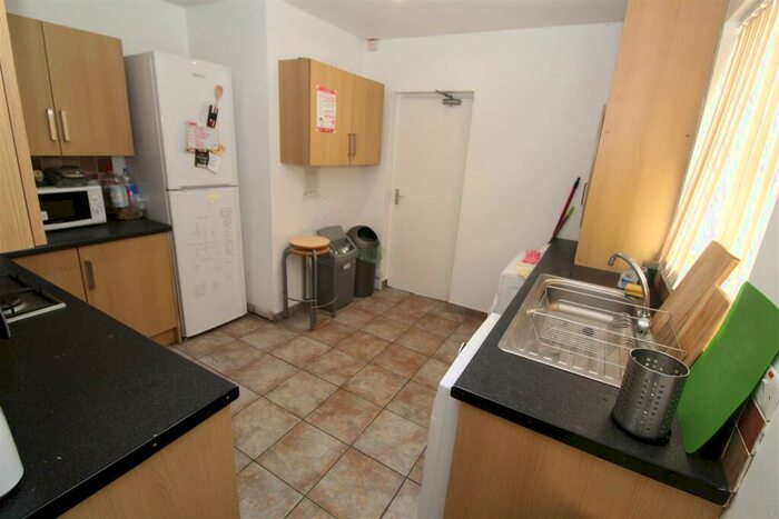 5 Bedroom House To Rent In Whitchurch Road, Cardiff, CF14