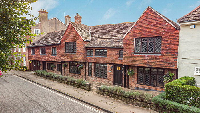 5 Bedroom Link Detached House For Sale In Causeway, Horsham, RH12