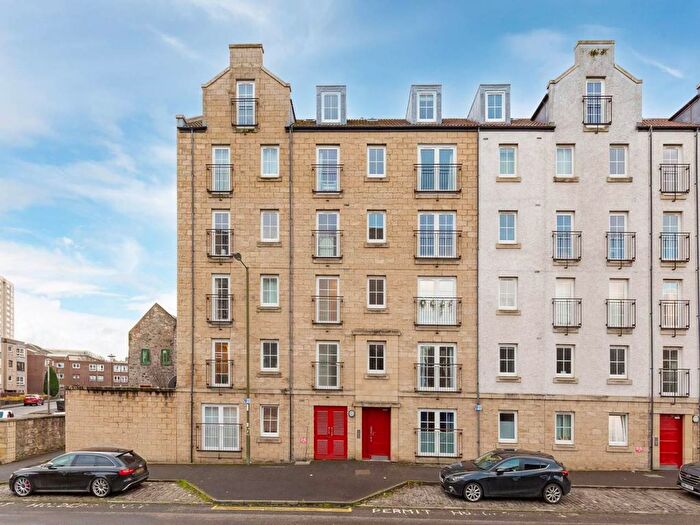 2 Bedroom Flat For Sale In Giles Street, Edinburgh, EH6