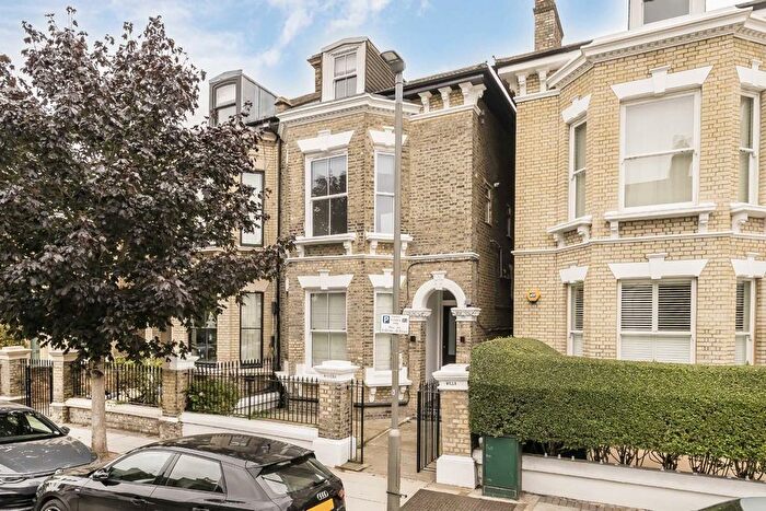 1 Bedroom Flat To Rent In Wandle Road, Tooting, SW17