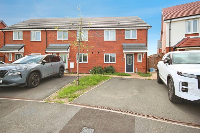 3 Bedroom End Of Terrace House For Sale In Hindhead Drive, Longford, Coventry, CV6