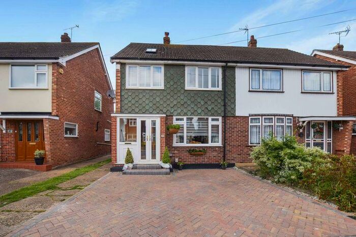 4 Bedroom Semi-Detached House To Rent In Balstonia Drive, Stanford-Le-Hope, SS17