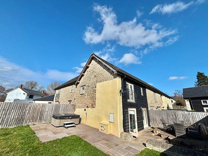 2 Bedroom Terraced House To Rent In Hele, Taunton, TA4