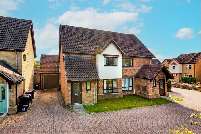 3 Bedroom Semi-Detached House To Rent In Quail Walk, Royston, SG8