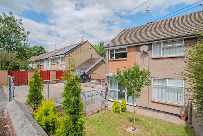3 Bedroom End Of Terrace House For Sale In Lea Close, Bettws, Newport, NP20