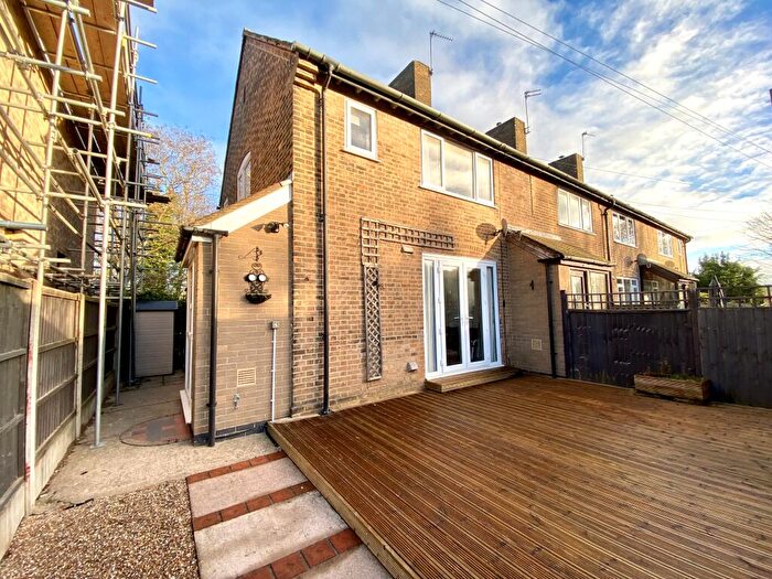 3 Bedroom House To Rent In Trenchard Close, Newton, NG13