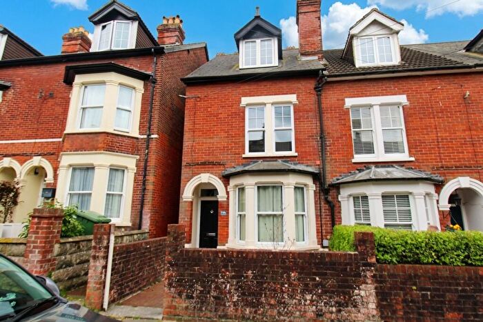 2 Bedroom Maisonette For Sale In Wyndham Road, Salisbury, SP1