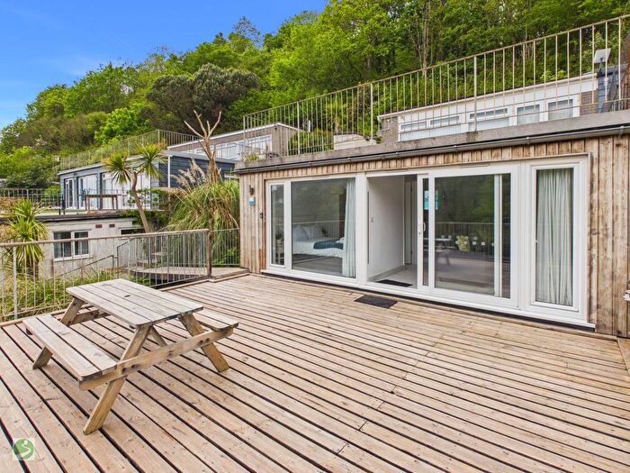 2 Bedroom Semi Detached Bungalow For Sale In Millendreath Beach Resort, Millendreath, PL13
