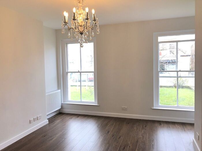 2 Bedroom Flat To Rent In Palmer House, - Fortess Road, London, NW5