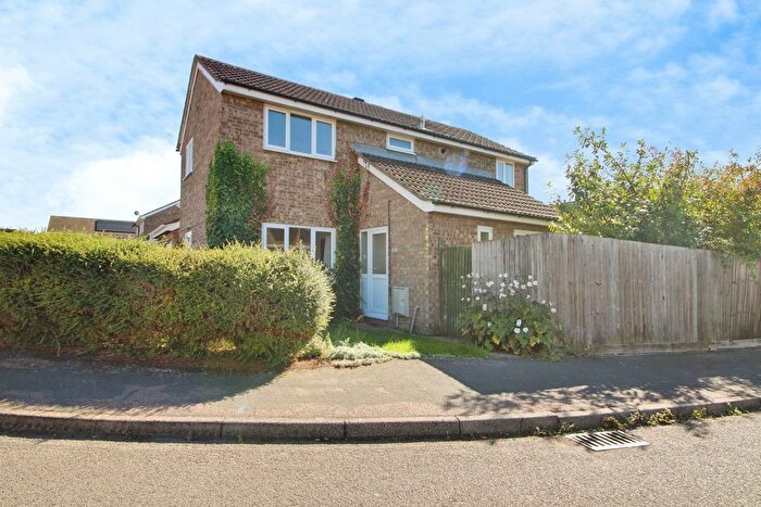 4 Bedroom Detached House To Rent In Honeydon Avenue, St. Neots, PE19