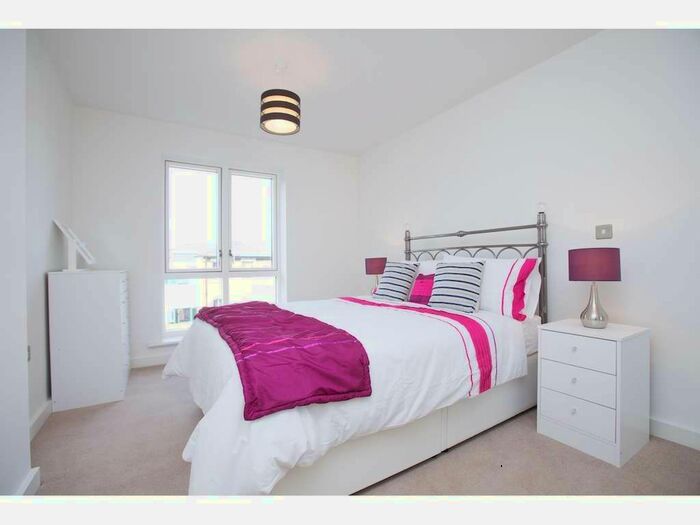 1 Bedroom Flat To Rent In St. Pancras Way, London, NW1