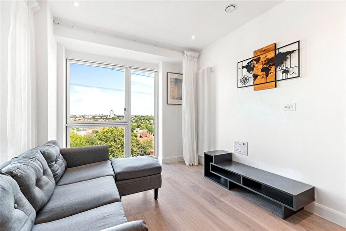 2 Bedroom Flat To Rent In Royal Eden Docks, Wellspring House, London, E16