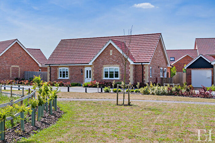 3 Bedroom Detached Bungalow For Sale In Mistley, Manningtree, CO11