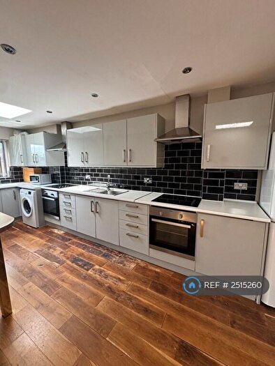 6 Bedroom Semi-Detached House To Rent In Belmont Road, Harrow, HA3