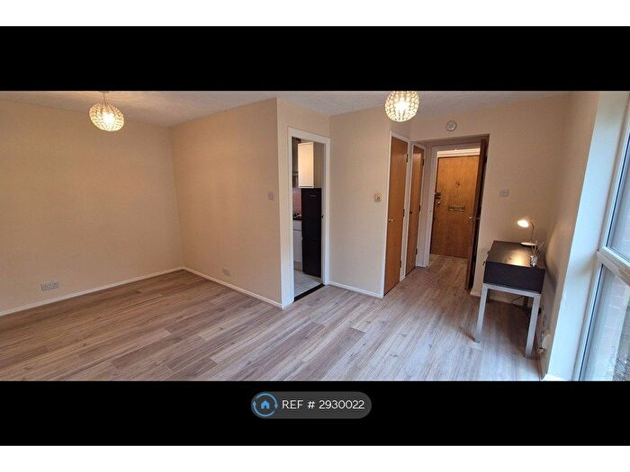 Studio To Rent In Yiewsley, West Drayton, UB7