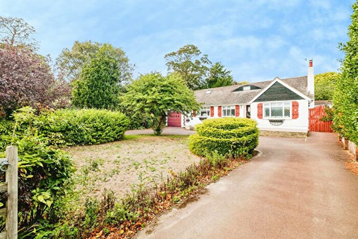 4 Bedroom Detached House For Sale In West Street, Sompting, Lancing, BN15