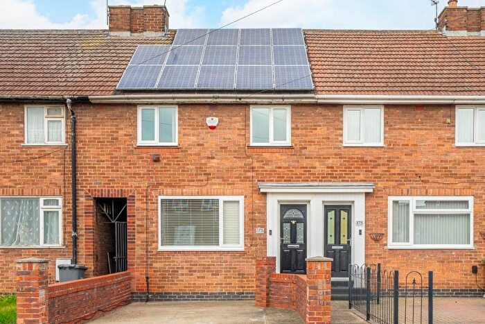 3 Bedroom Town House For Sale In Chapelfields Road, York, YO26