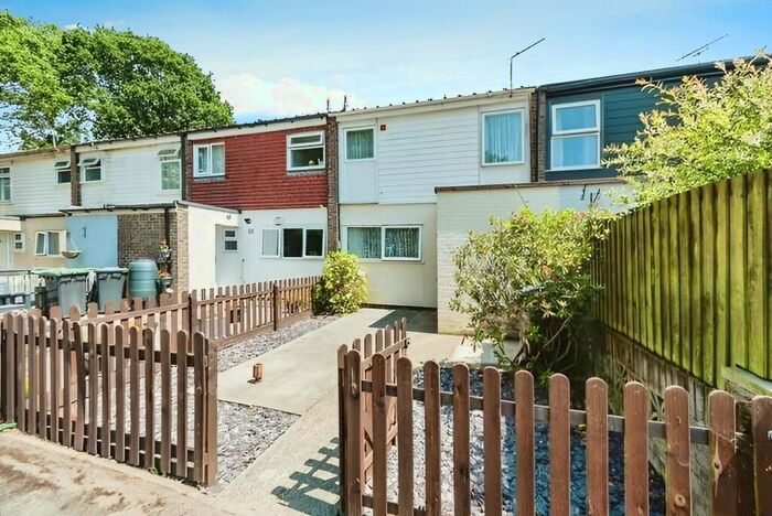 3 Bedroom Terraced House To Rent In Linnet Close, Waterlooville, PO8