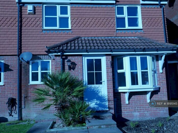 2 Bedroom Terraced House To Rent In Falmouth Close, Eastbourne, BN23