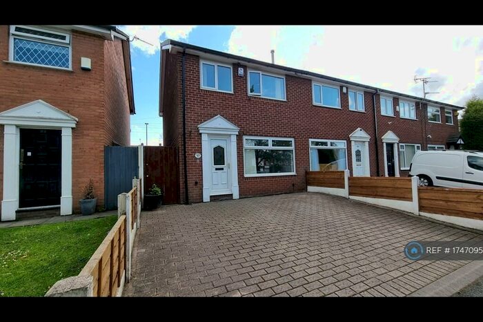 3 Bedroom End Of Terrace House To Rent In Stamford Square, Ashton-Under-Lyne, OL6