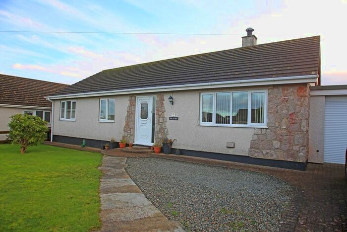 3 Bedroom Detached Bungalow For Sale In Maes Derwydd, Llangefni, LL77