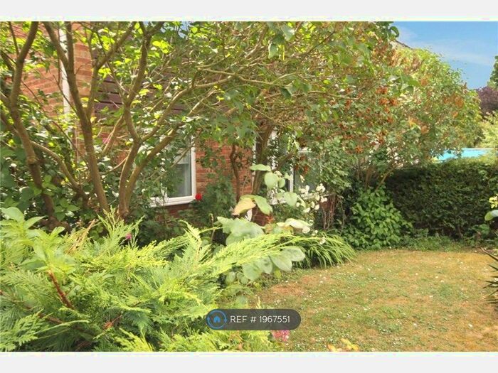 2 Bedroom Flat To Rent In Chatsworth Avenue, Cambridge, CB4