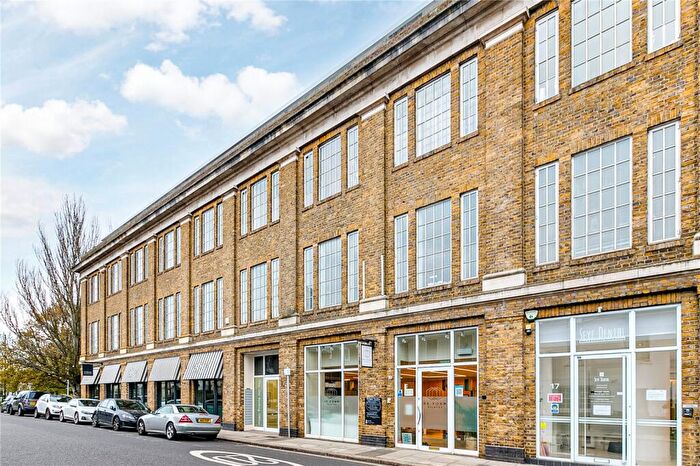 1 Bedroom Flat For Sale In Station Road, Barnes, SW13
