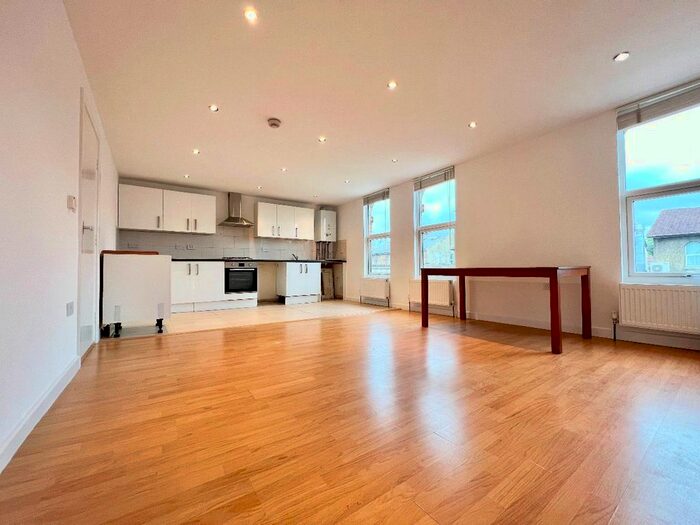 2 Bedroom Flat To Rent In Brook Road, Thornton Heath, CR7