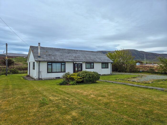 4 Bedroom Detached House For Sale In Borneskitaig, Kilmuir, IV51