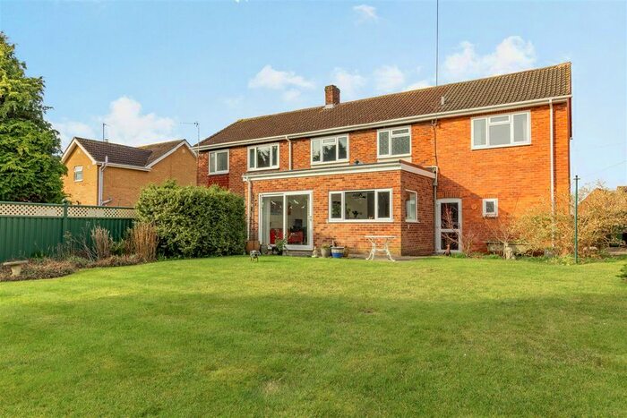 4 Bedroom Semi-Detached House For Sale In Broad Street, Hartpury, Gloucester, GL19