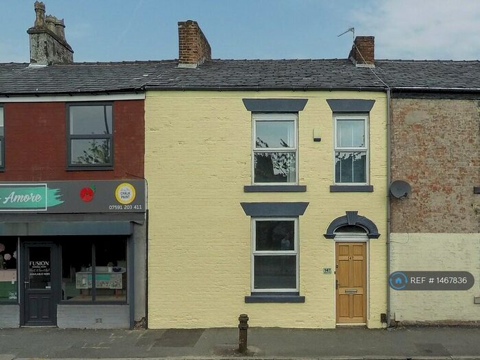 3 Bedroom Terraced House To Rent In Oldham Road, Middleton, Manchester, M24