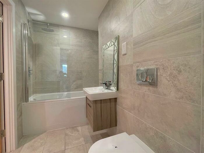 1 Bedroom Apartment To Rent In Leylands House, Mabgate, LS9