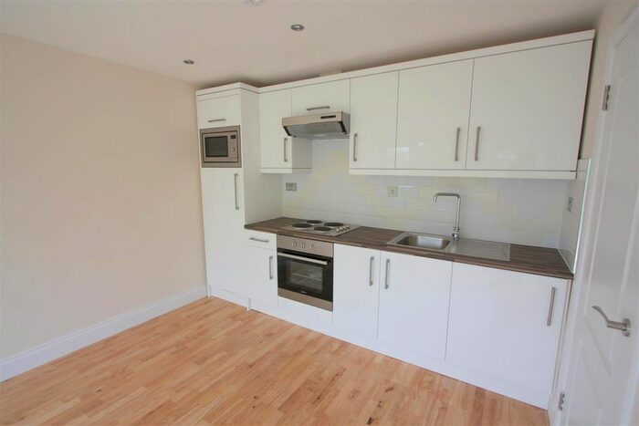 1 Bedroom Flat To Rent In Trenance Lane, Newquay, TR7