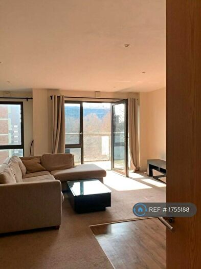 2 Bedroom Flat To Rent In Gwynne Road, London, SW11