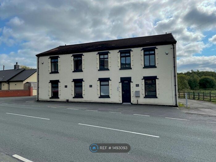 2 Bedroom Flat To Rent In Wigan Lower Road, Wigan, WN6