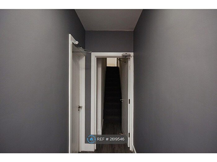 2 Bedroom Flat To Rent In Coveny Street, Cardiff, CF24