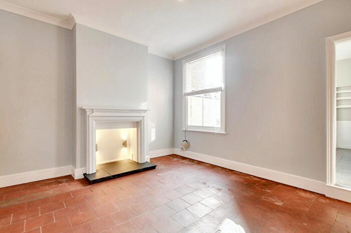 2 Bedroom End Of Terrace House To Rent In Howard Road, Leicester, LE2