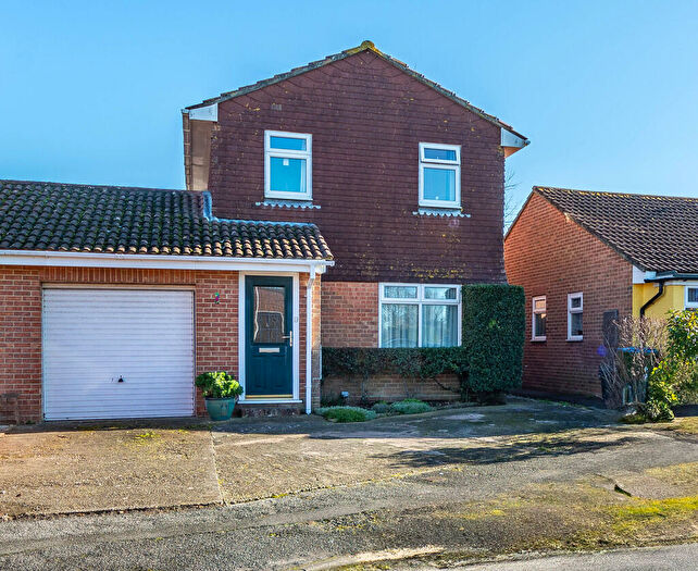 3 Bedroom Link Detached House For Sale In Johnson Way, Ford, BN18