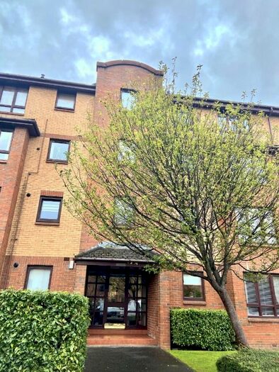 2 Bedroom Flat To Rent In Millstream Court, Paisley, Renfrewshire, PA1