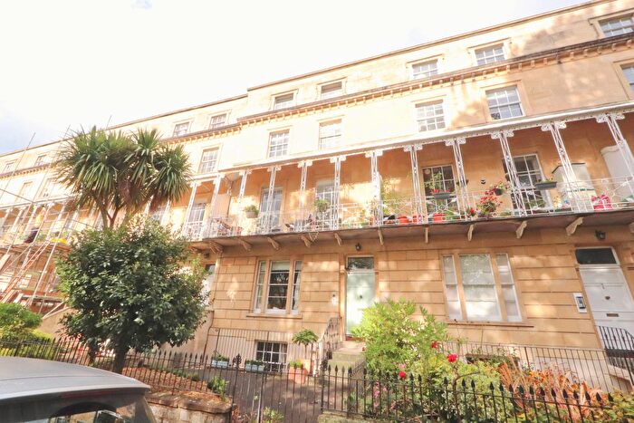 2 Bedroom Flat To Rent In South Parade Mansions, Oakfield Road, Clifton, Bristol, BS8