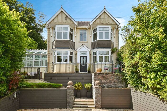5 Bedroom Detached House For Sale In Ffosyceilog, Llannon, Llanelli, Carmarthenshire, SA14