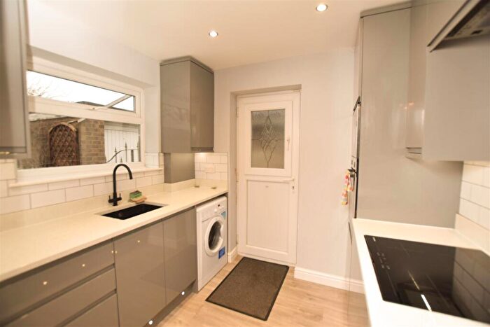 2 Bedroom Detached Bungalow For Sale In Evesham Road, Alkrington, Manchester, M24