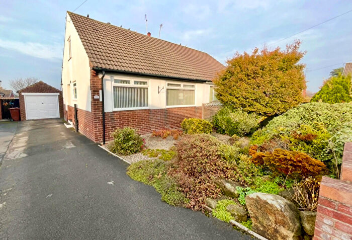 3 Bedroom Semi-Detached Bungalow For Sale In Glenlea Gardens, Stanningley, LS28