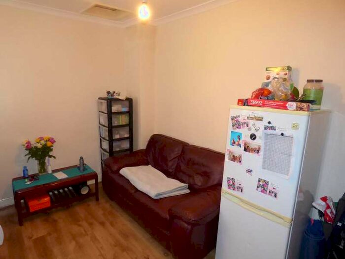1 Bedroom Flat To Rent In Wellington Street, Luton, LU1