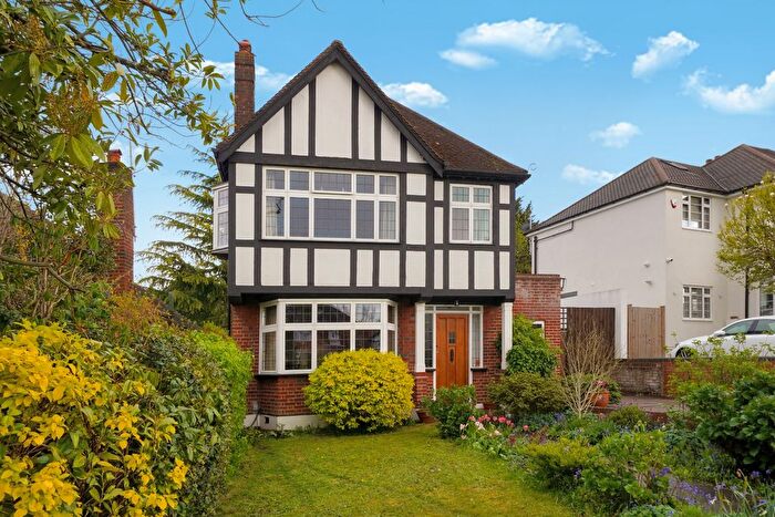 3 Bedroom Detached House For Sale In The Glen, Eastcote, Pinner, HA5